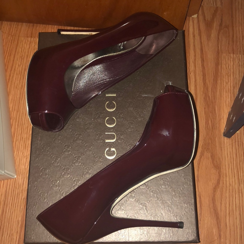 COPY - Gucci patent leather peep toe pumps